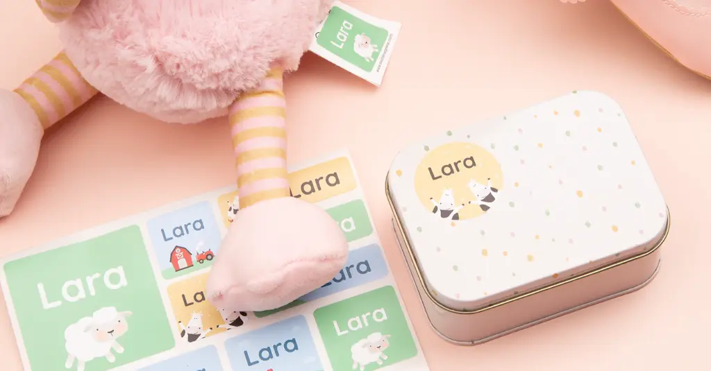 Personliga namnlappar med illustrationer på lantbrukstema