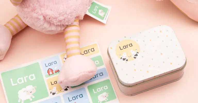 Personliga namnlappar med illustrationer på lantbrukstema