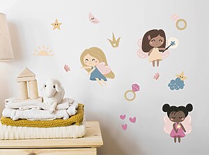 Wallstickers med söta feedesign som dekorerar ett mysigt barnrum