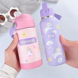 Personlig barnflaska och vattenflaska med enhörningsmotiv och namnen Hannah och Ella